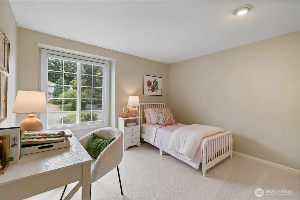 6041 118th Avenue SE Bellevue WA 98006