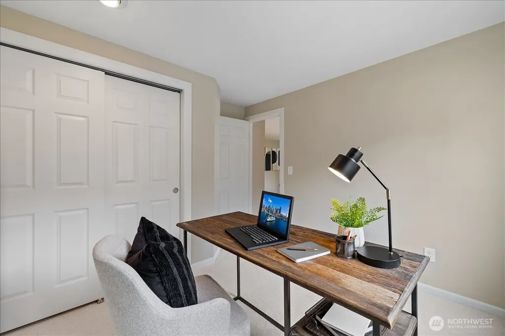 6041 118th Avenue SE Bellevue WA 98006
