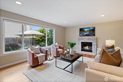 6041 118th Avenue SE Bellevue WA 98006