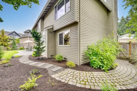 6041 118th Avenue SE Bellevue WA 98006