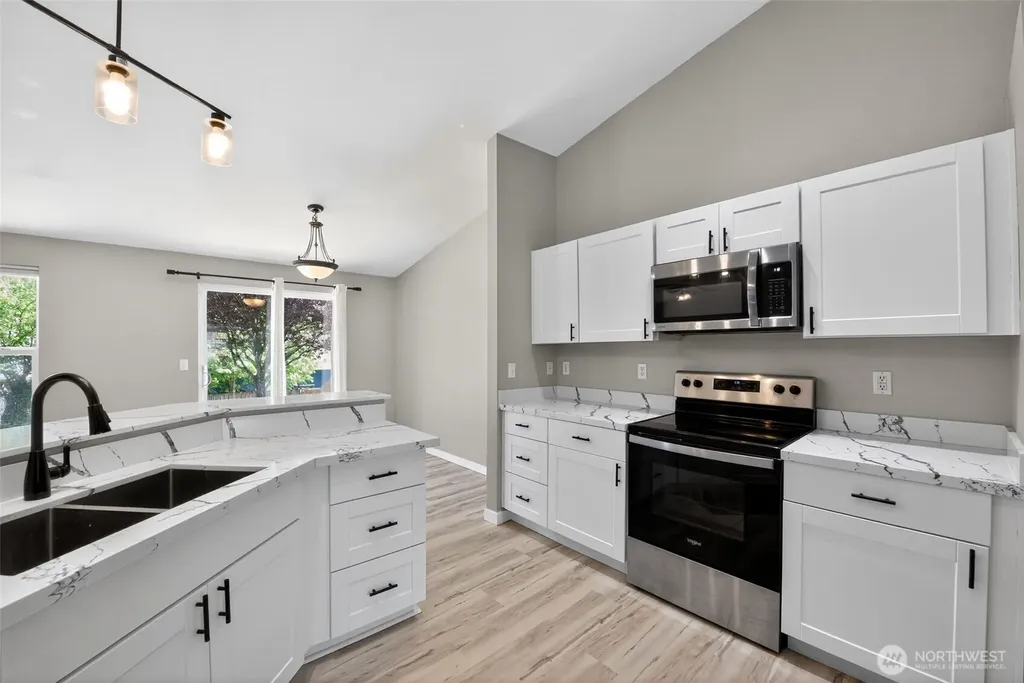 926 Chatham Dr SE Olympia WA 98513
