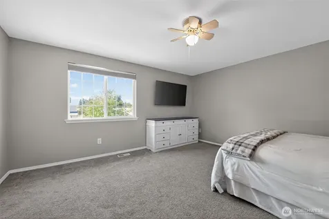 926 Chatham Dr SE Olympia WA 98513