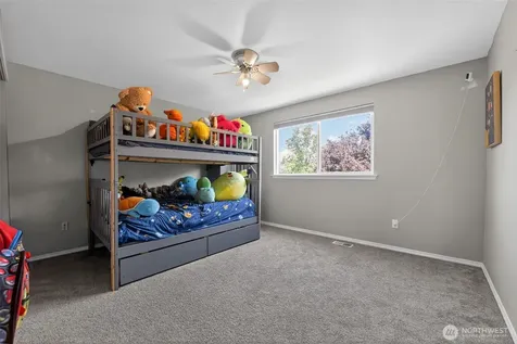 926 Chatham Dr SE Olympia WA 98513