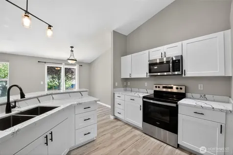 926 Chatham Dr SE Olympia WA 98513