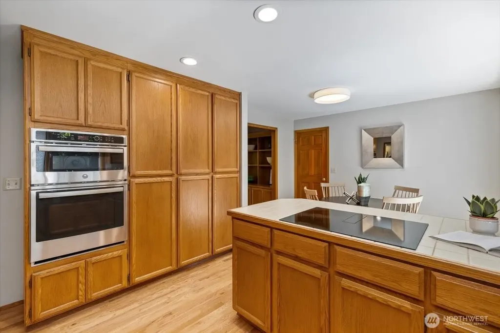 20315 NE 39th Street Sammamish WA 98074