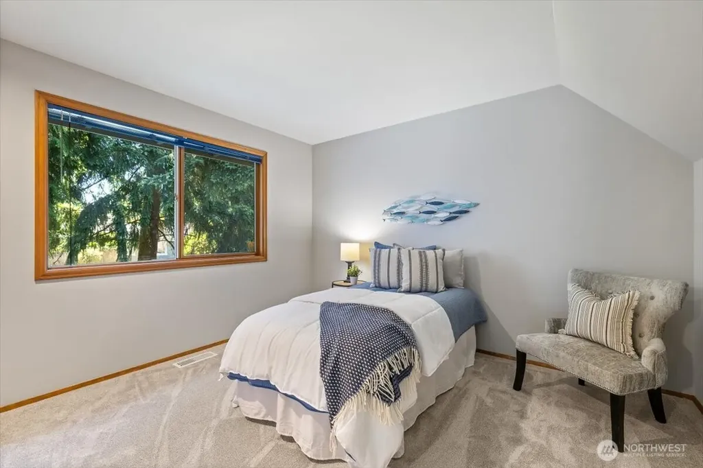 20315 NE 39th Street Sammamish WA 98074