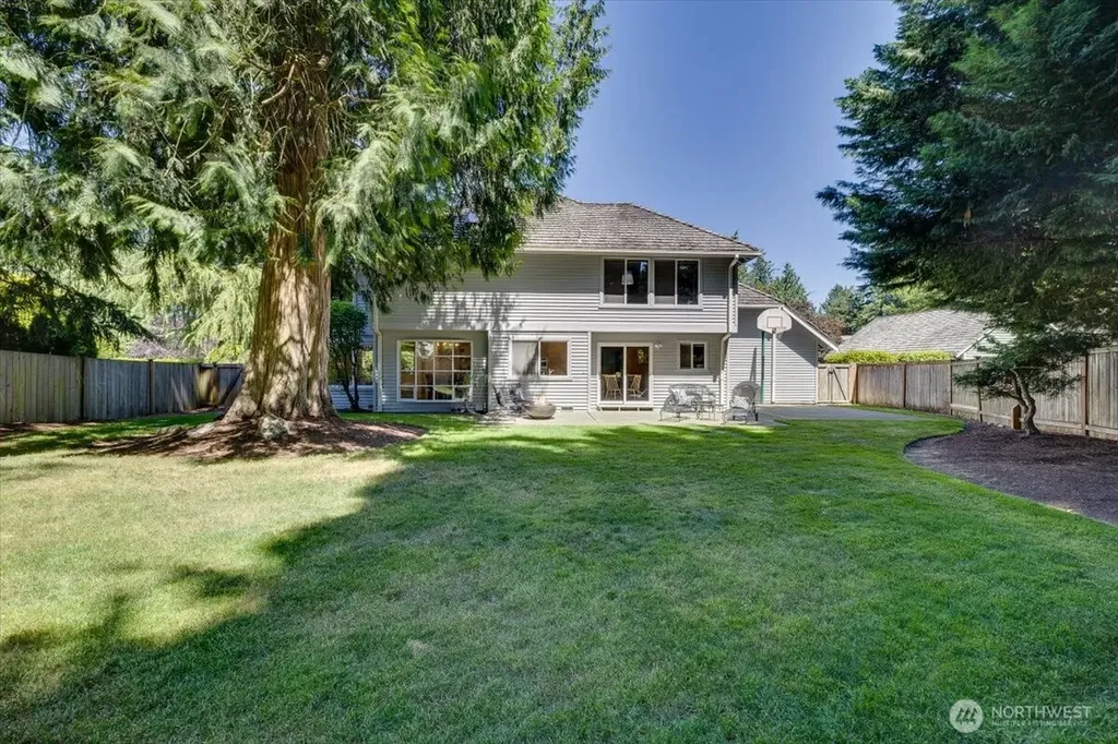 20315 NE 39th Street Sammamish WA 98074