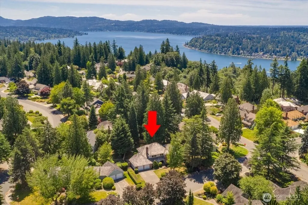 20315 NE 39th Street Sammamish WA 98074