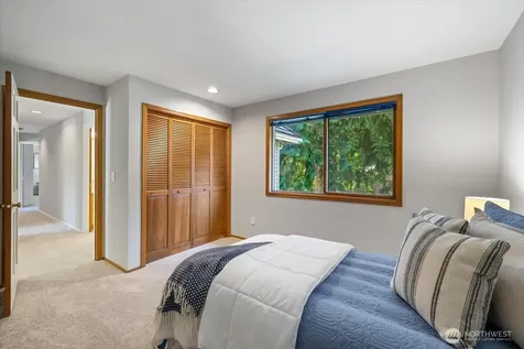 20315 NE 39th Street Sammamish WA 98074