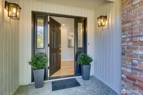 20315 NE 39th Street Sammamish WA 98074