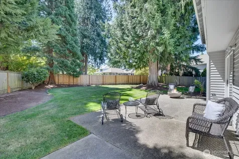 20315 NE 39th Street Sammamish WA 98074