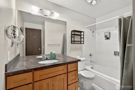 19428 Aurora Avenue N Shoreline WA 98133