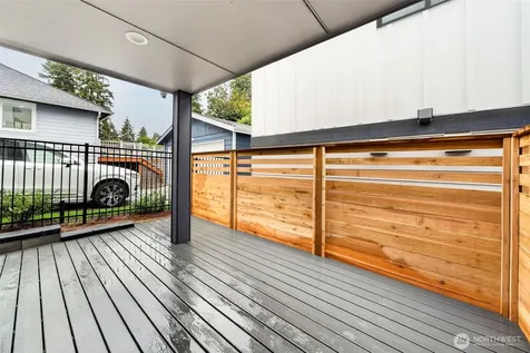 8512 15th Avenue NE Seattle WA 98115