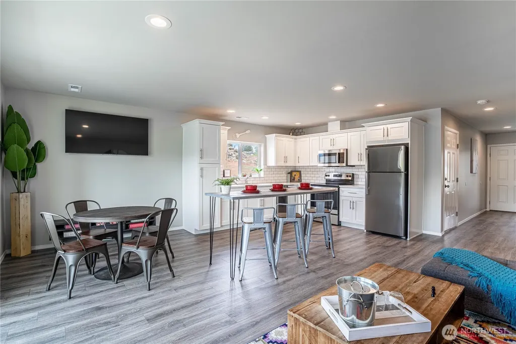 51 Phoebe Lane Manson WA 98831