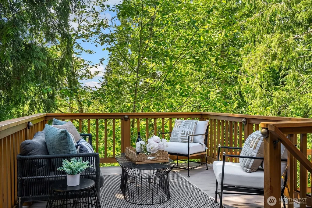 16700 Saybrook Drive NE Woodinville WA 98077