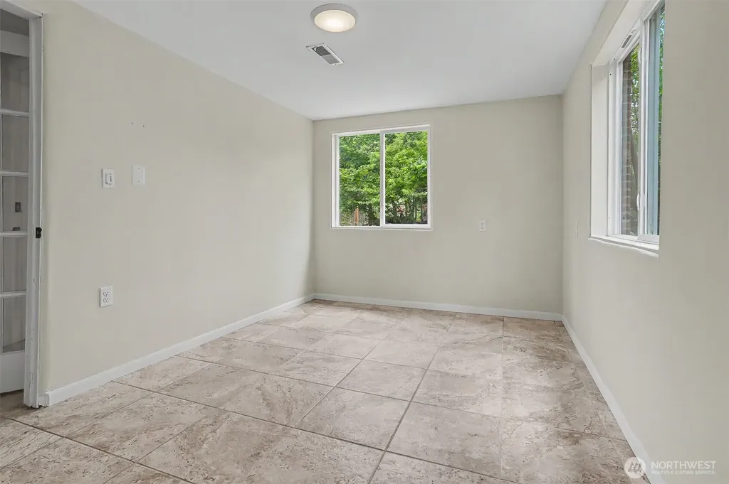15206 40th Avenue S Tukwila WA 98188