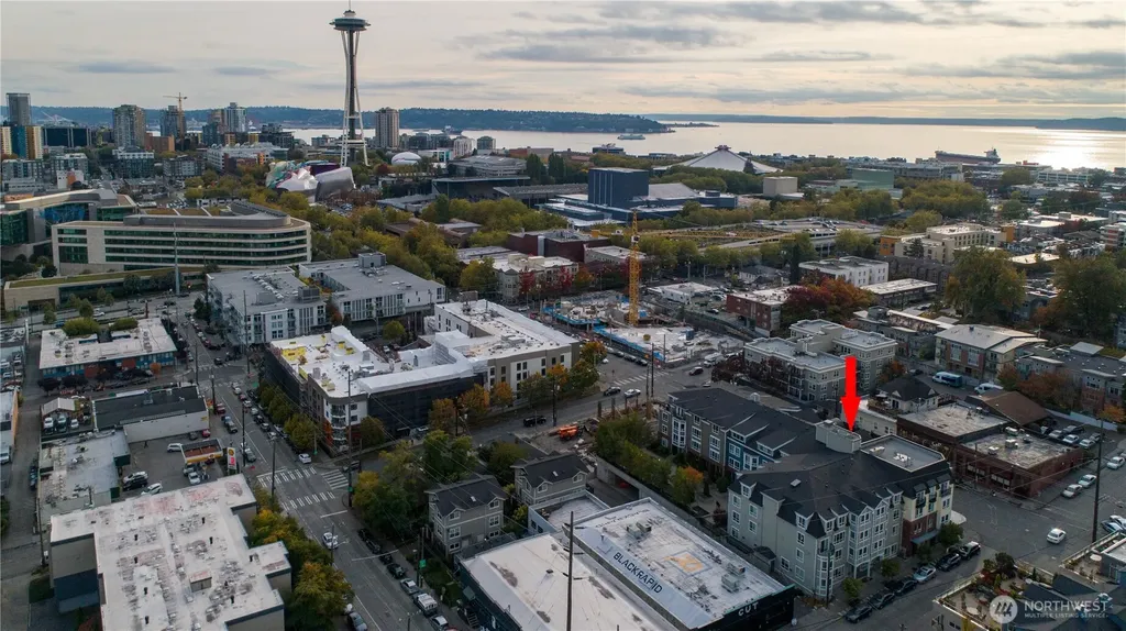 812 5th Avenue N Seattle WA 98109