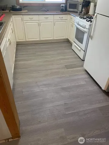 121 High Country Drive E Tonasket WA 98855
