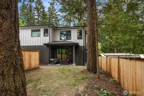 10827 104th Avenue NE Kirkland WA 98033