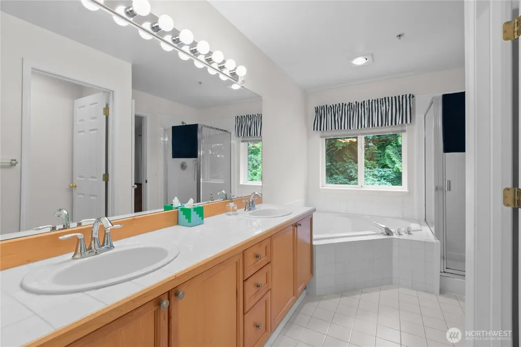 12118 NE 171st Place Bothell WA 98011