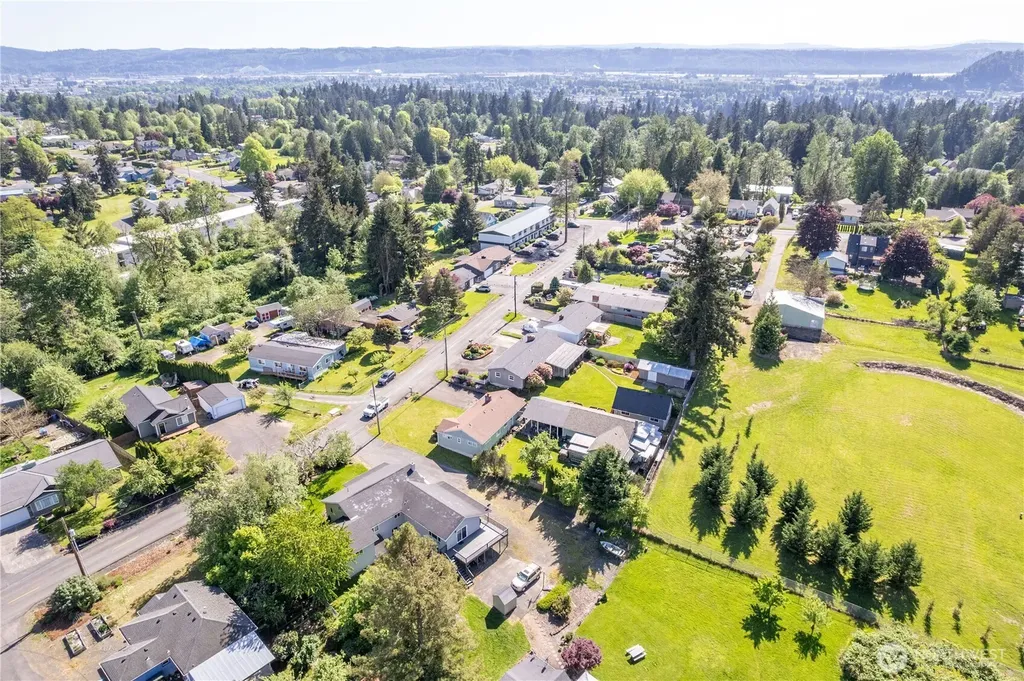 933 S Nevada Drive Longview WA 98632