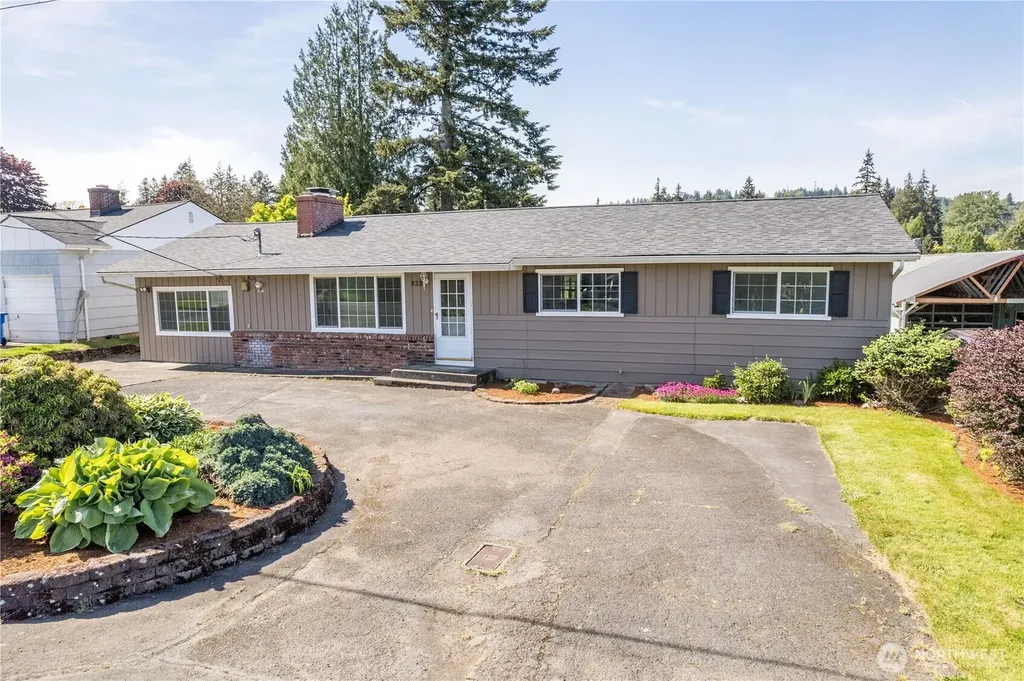 933 S Nevada Drive Longview WA 98632