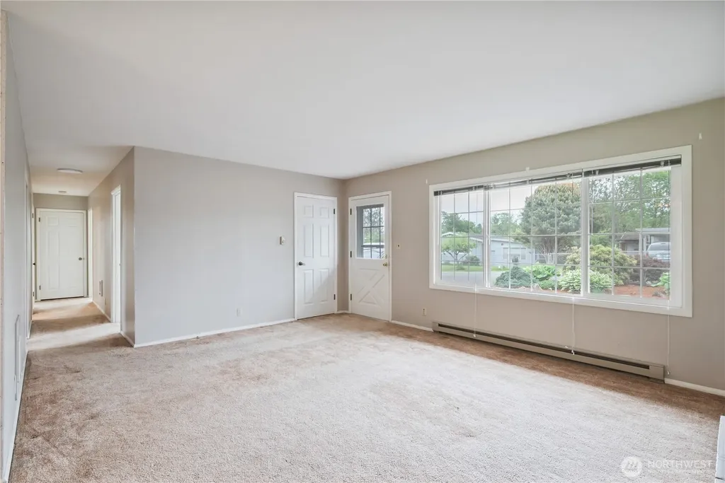 933 S Nevada Drive Longview WA 98632
