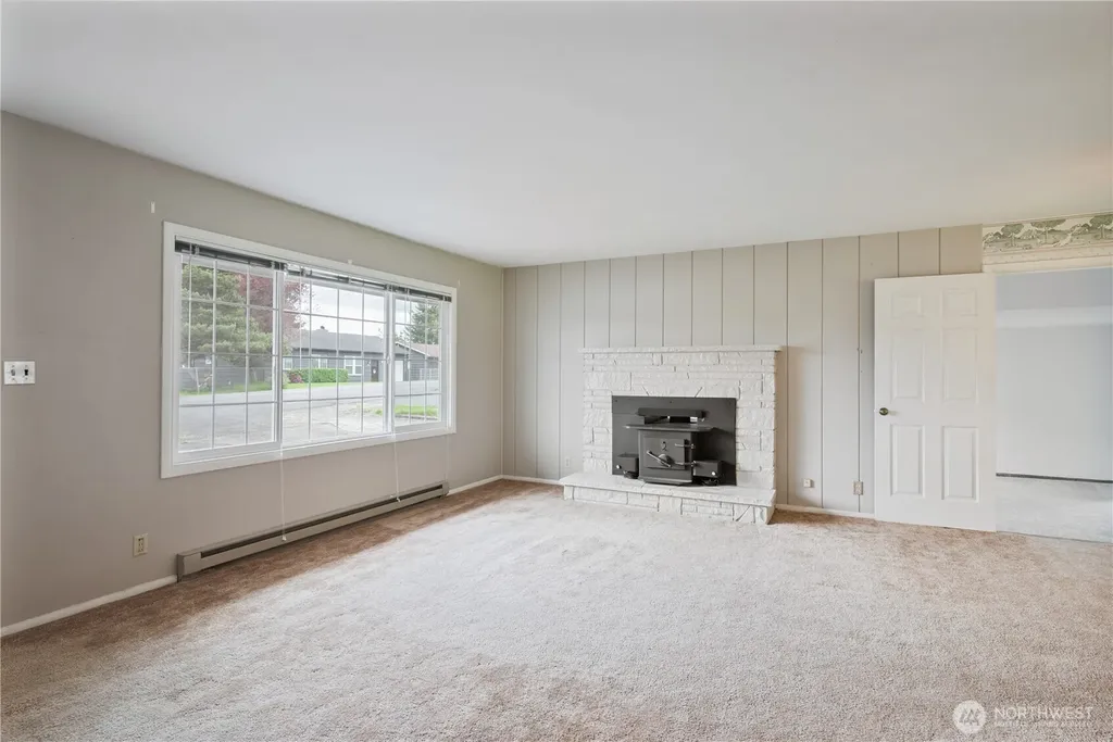 933 S Nevada Drive Longview WA 98632