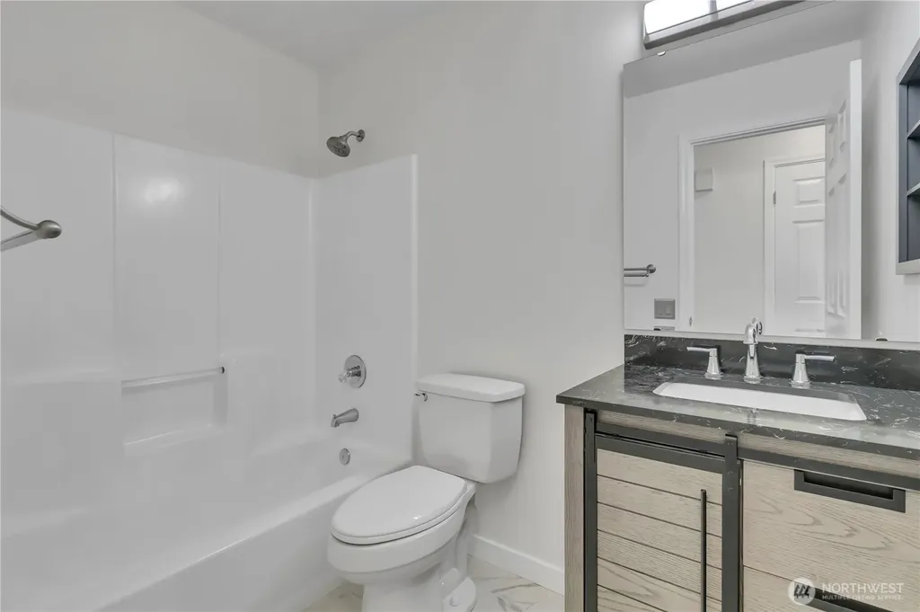 439 Hawthorne Avenue S Auburn WA 98047