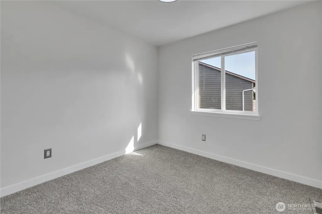 439 Hawthorne Avenue S Auburn WA 98047