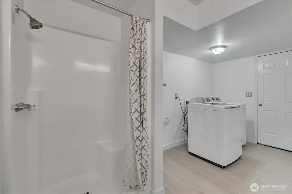 439 Hawthorne Avenue S Auburn WA 98047