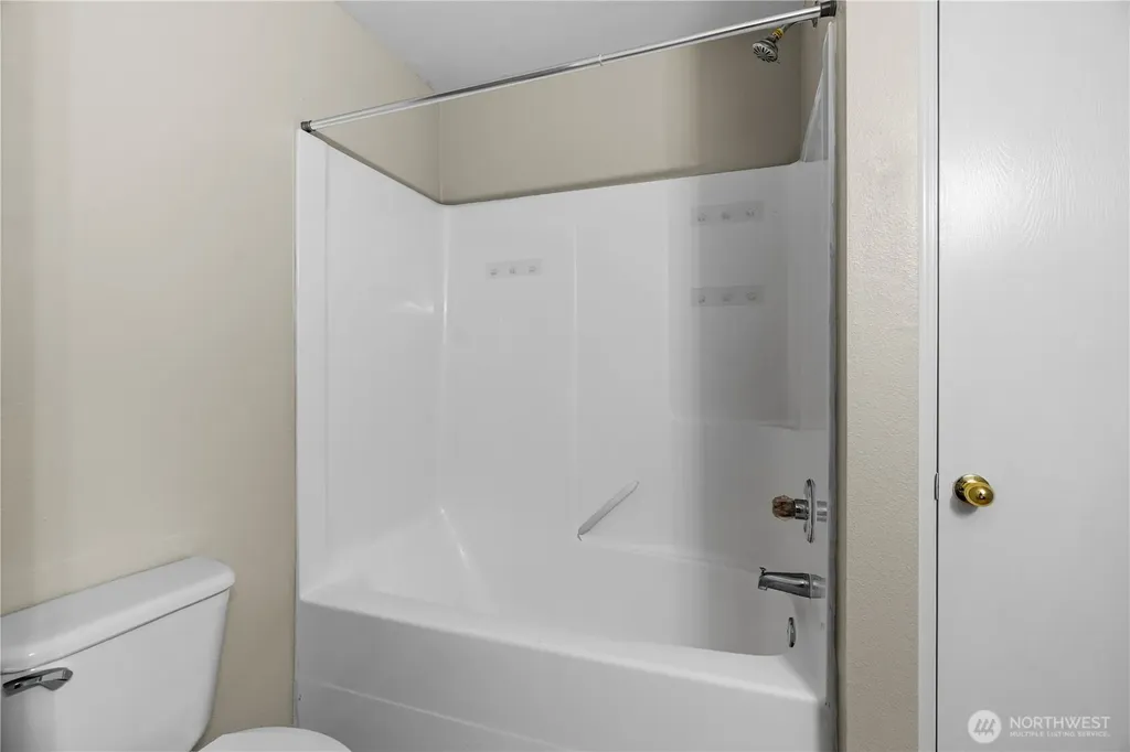 8422 175th Street Ct E Puyallup WA 98375