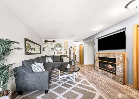 2210 Grade Road Lake Stevens WA 98258