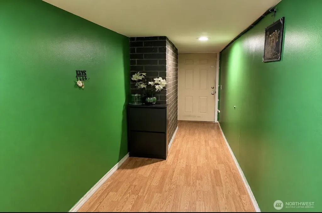 15035 29th Avenue S Seatac WA 98188