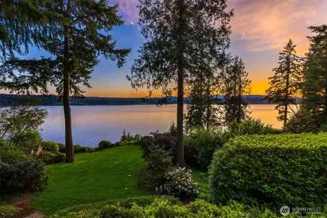 9453 Olympus Beach Road NE Bainbridge Island WA 98110