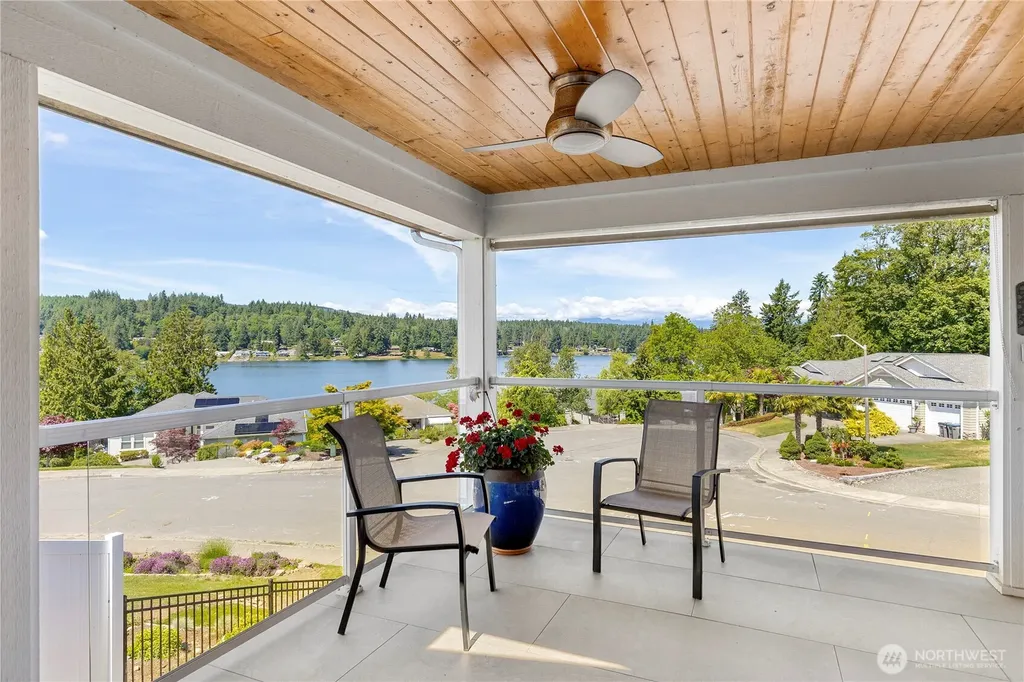 6027 Osprey Circle Bremerton WA 98312