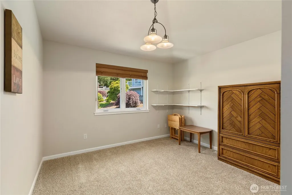 6027 Osprey Circle Bremerton WA 98312