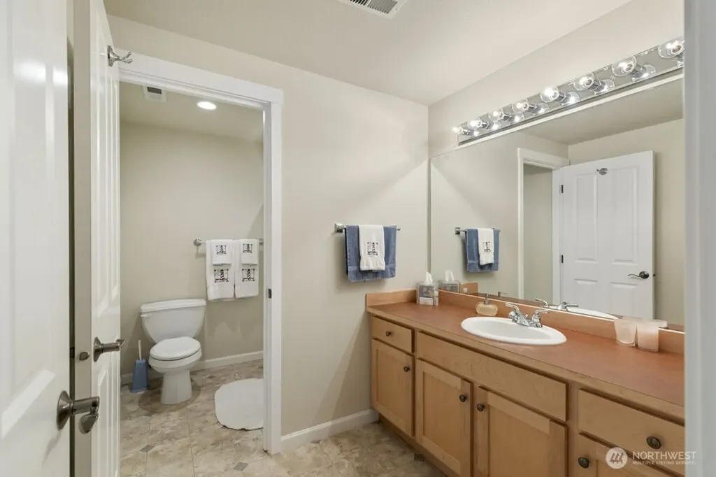 6027 Osprey Circle Bremerton WA 98312