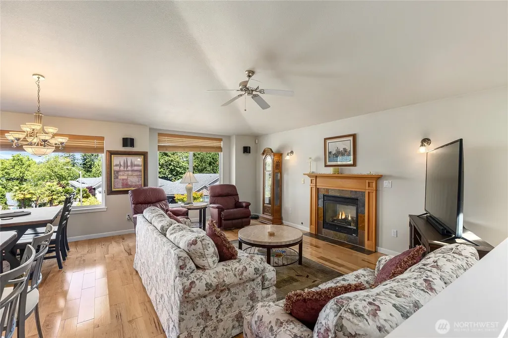 6027 Osprey Circle Bremerton WA 98312