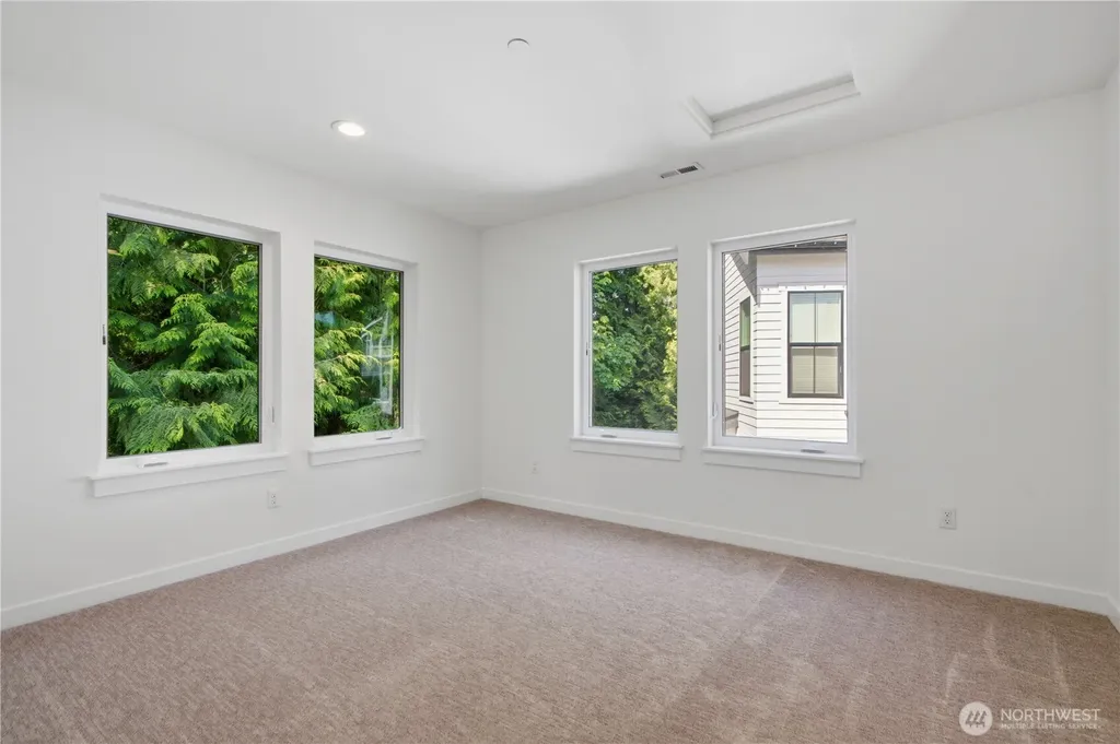 12109 NE 105th Street Kirkland WA 98033