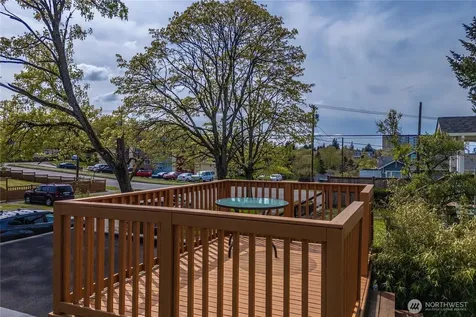 407 E Wright Avenue Tacoma WA 98404