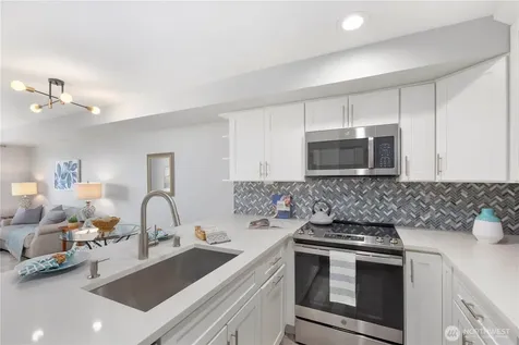 3022 SW Bradford Street Seattle WA 98126