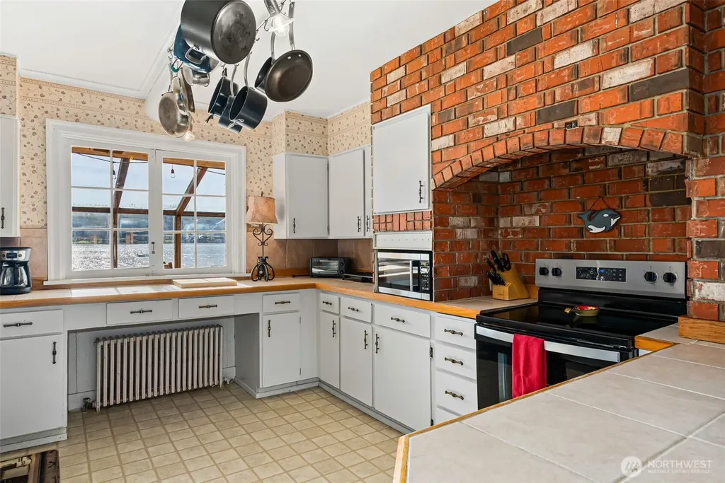 4617 Erlands Point Road NW Bremerton WA 98312