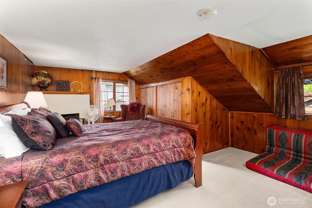 4617 Erlands Point Road NW Bremerton WA 98312