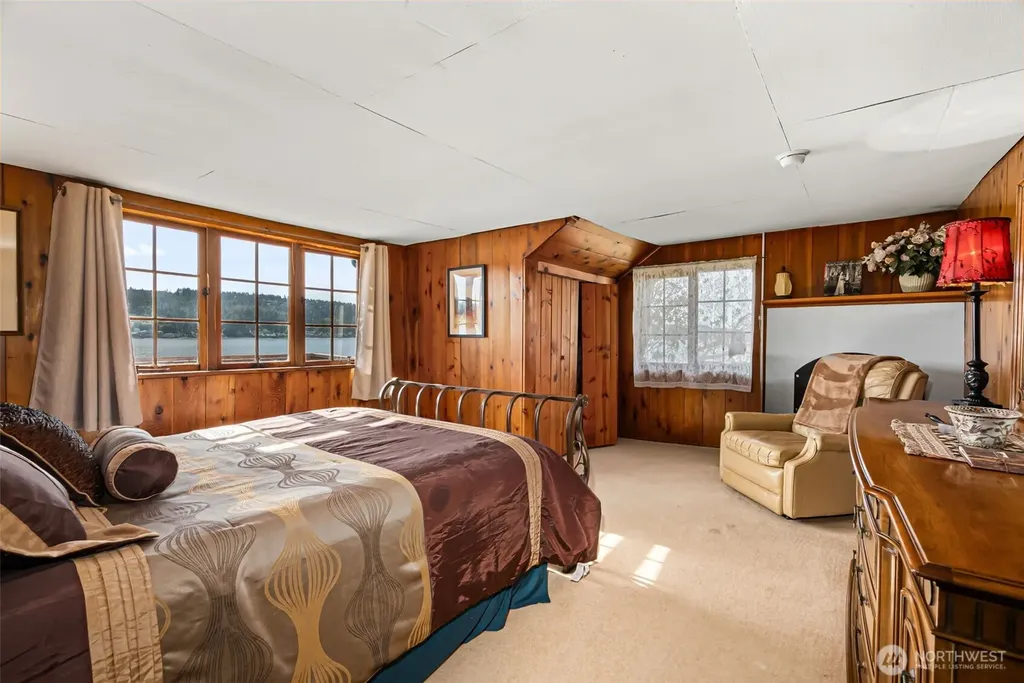 4617 Erlands Point Road NW Bremerton WA 98312