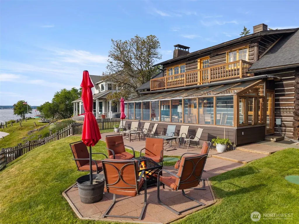 4617 Erlands Point Road NW Bremerton WA 98312
