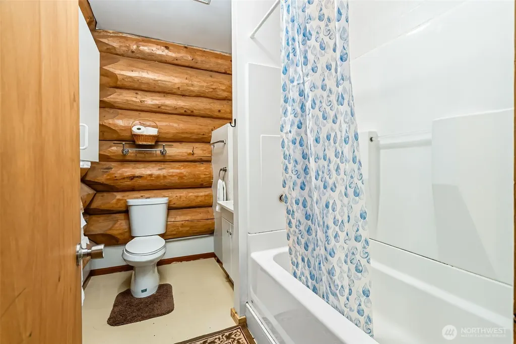 4617 Erlands Point Road NW Bremerton WA 98312
