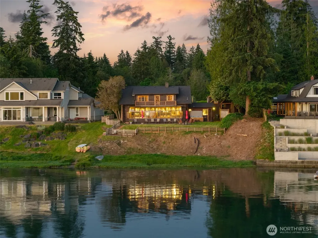4617 Erlands Point Road NW Bremerton WA 98312