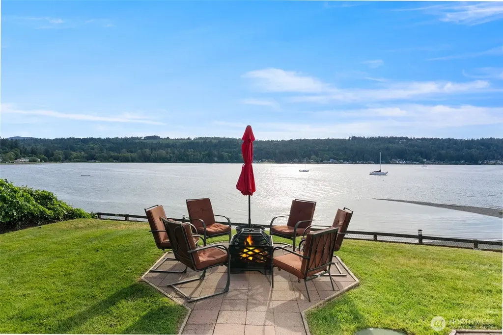 4617 Erlands Point Road NW Bremerton WA 98312