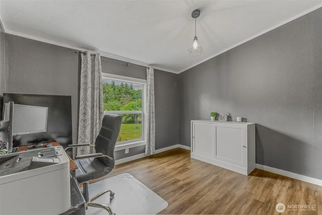 567 Quick Road Castle Rock WA 98611